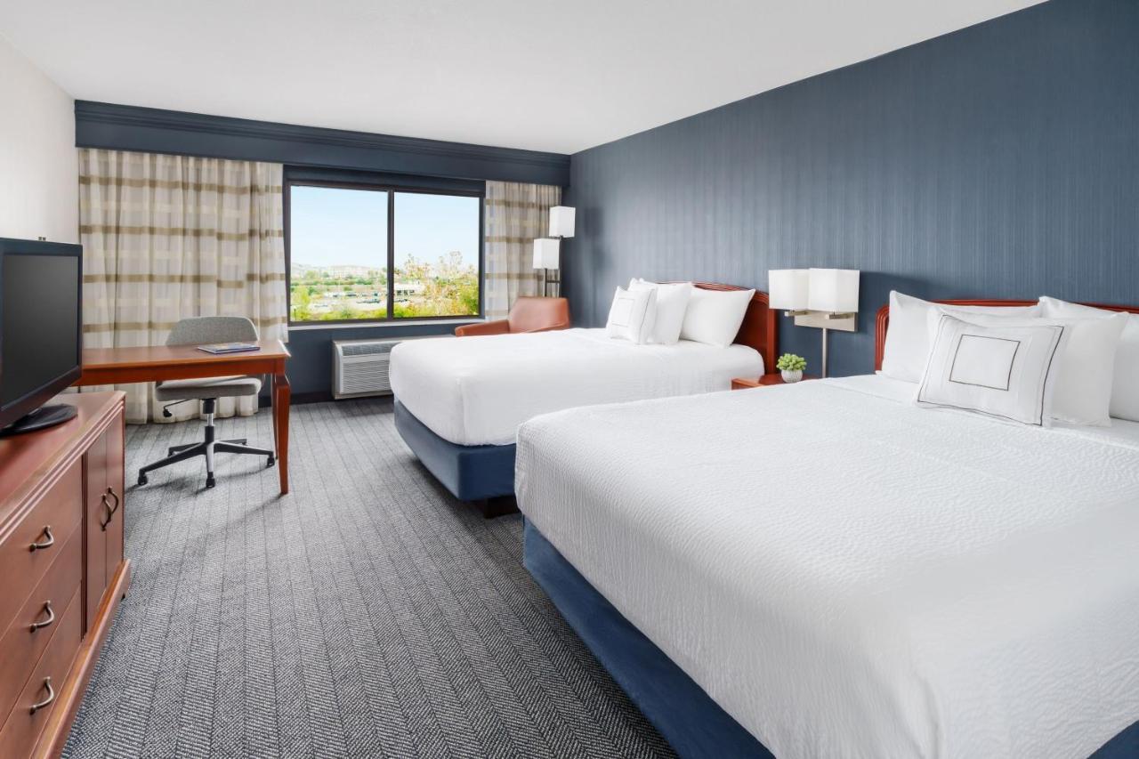 מלון Courtyard By Marriott Sacramento פולסום מראה חיצוני תמונה